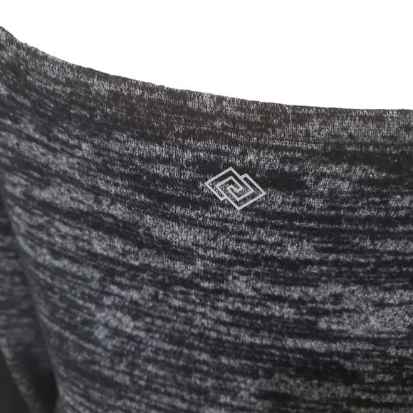 NWT Soft cozy gray sweater shirt with open back - Picture 5 of 5